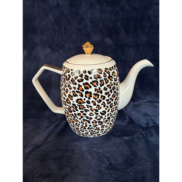 Luxe Living Leopard Print Porcelain Teapot With Gold Color Handle & Knob - Picture 1 of 6
